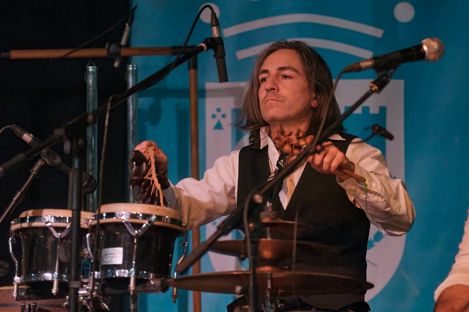 Daniel Morales «Mawe» — Percusión